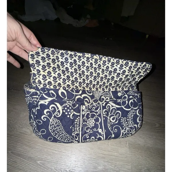 Vera Bradley Navy And White Floral Print Twirly Bird Pattern Zip Up Tote Bag - Image 2