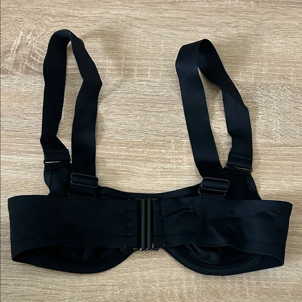 Elegant Black Women's Bra - Image 2