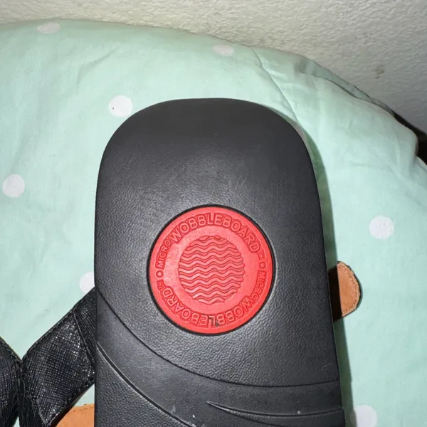 Fitflop Black Textured Sandals Womens size 10 - Image 14