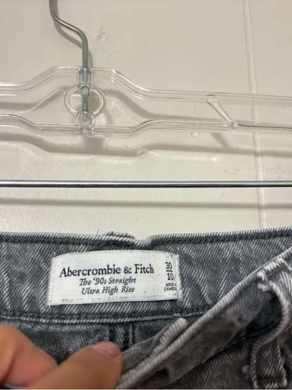 Abercrombie The 90s Straight Jeans Ultra High Rise Gray Wash Size 10 - Image 4