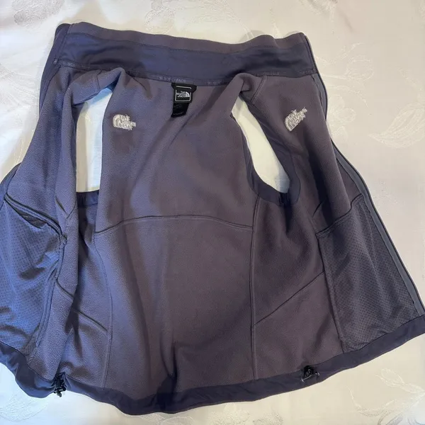 The North Face Size M‎ Womens Fleece Full Zip Front Vest Hiking Outdoors Purple - Image 5