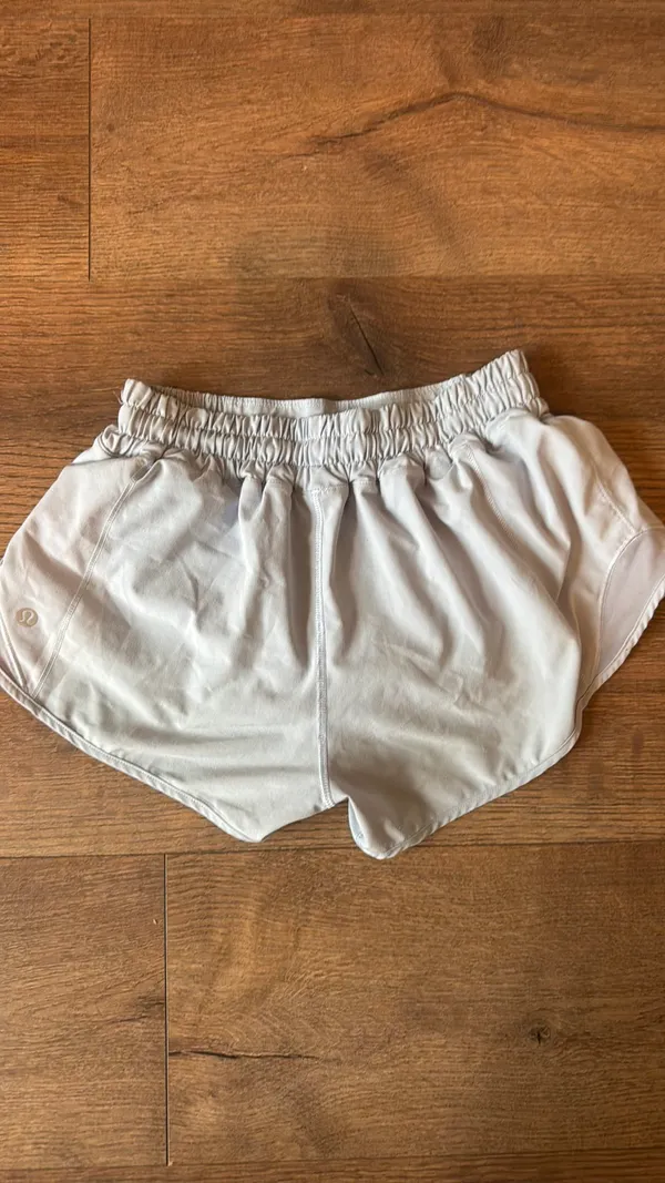 Blue Linen Lululemon Shorts Hotty Hot 2.5" - Image 2