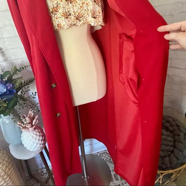 Boutique NEW Red ‘NYC Chic’ Over Coat - Image 6