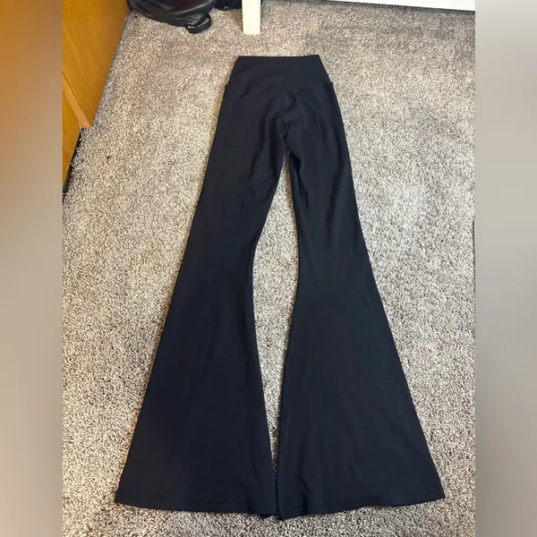 Aerie Offline Real Me high-waisted crossover flare leggings Black size XS - Image 4