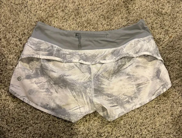 Lululemon speed ups size 6 - Image 2