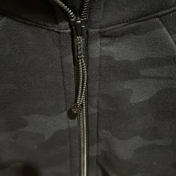 12. Lululemon Scuba Hoodie *Light Cotton Fleece Heritage 365 Camo Deep Coal Mult - Image 2