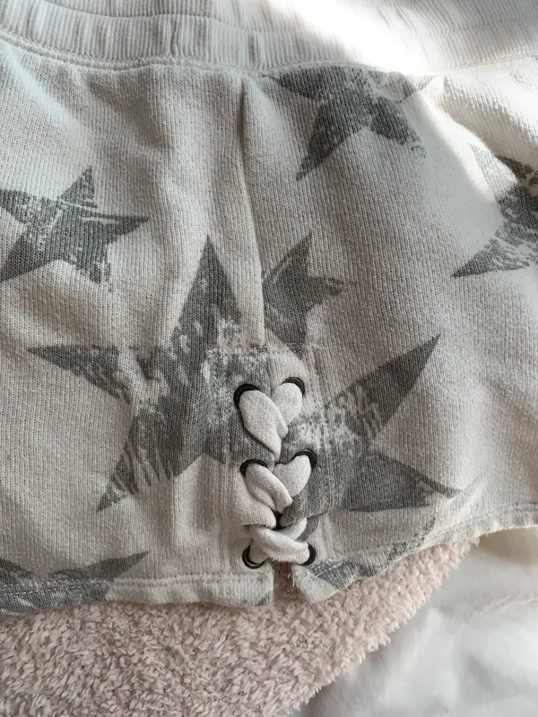 Aerie white with silver star comfy shorts - Image 4