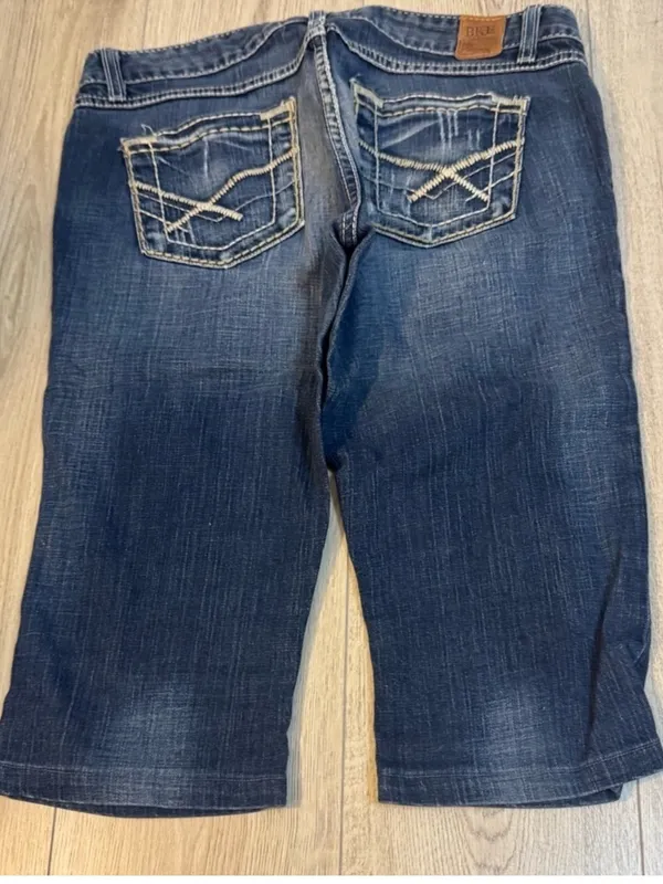 BKE Women's Blue Cropped Jeans Capri crop denim - Image 3