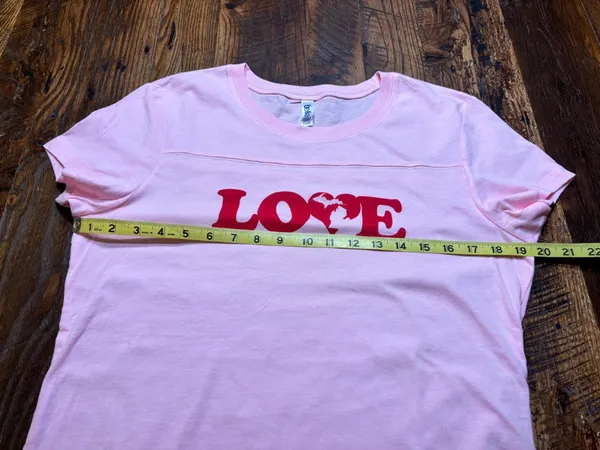 Ladies XL Love Michigan Tshirt (runs as a L) - Image 6