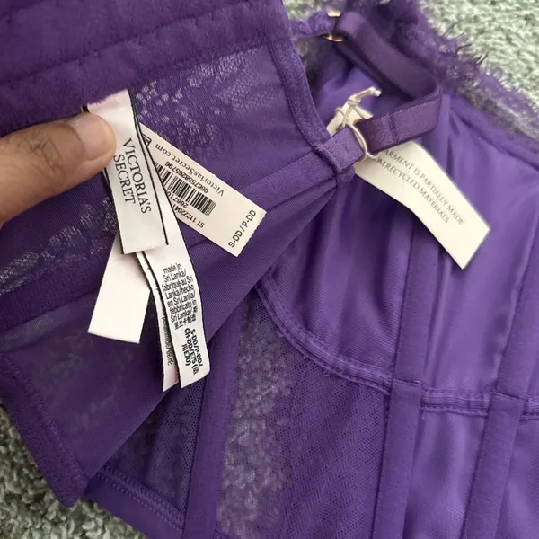 Victoria’s Secret Purple Lace Corset-Style Top - Image 4