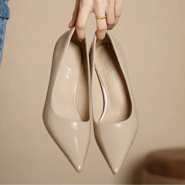 Shein pointed nude patent leather heels size 8 - Image 5