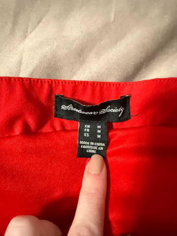 Red pleated mini skirt - Image 2