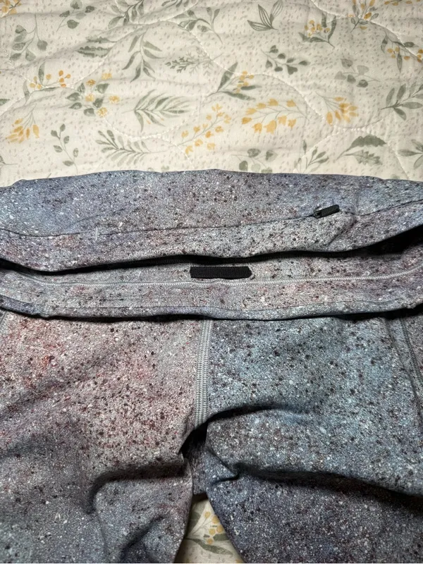 Lululemon Speckled Grey-Blue Performance Leggings - Image 3