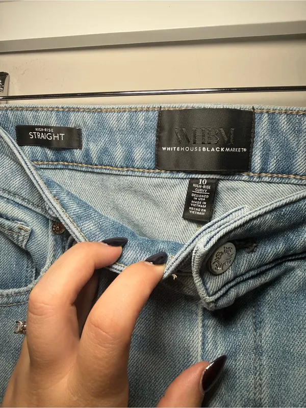 White House Black Market Curvy Straight Jeans Women 10 Light Wash - Image 4