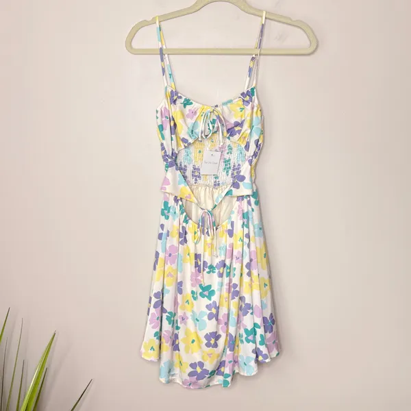 NEW NWT Blue Blush‎ Floral Print Mini Dress SZ Small Smocked Back Flirty Cutaway - Image 5