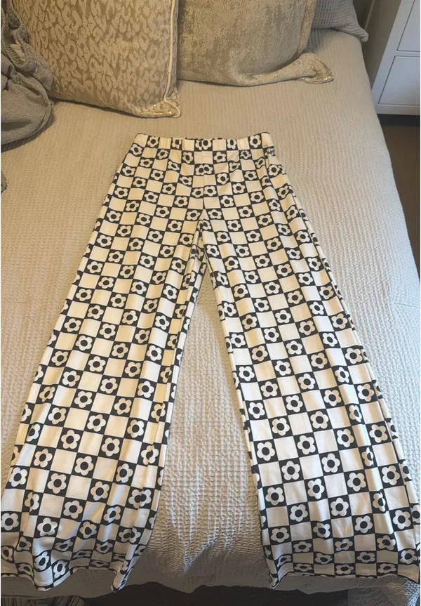 Princess Polly Black & White Checker Daisy Wide Leg Pants | US 4 - Image 3