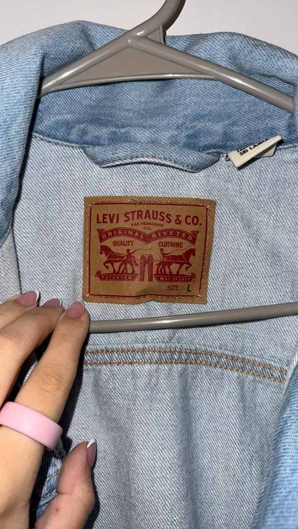 Levi’s Jean Jacket Women’s - Image 3