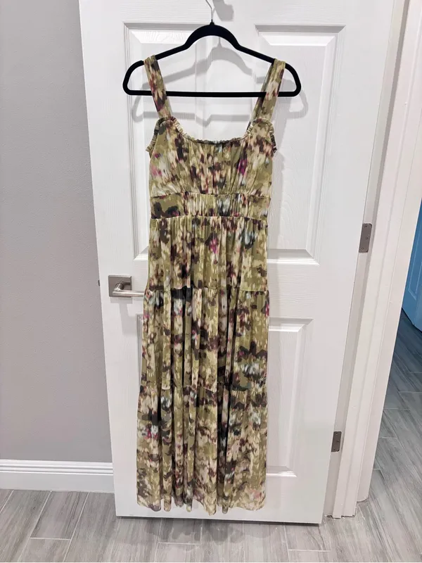 Stitch Fix nine britton Aubriella Olive Floral Tiered maxi size Medium - Image 9