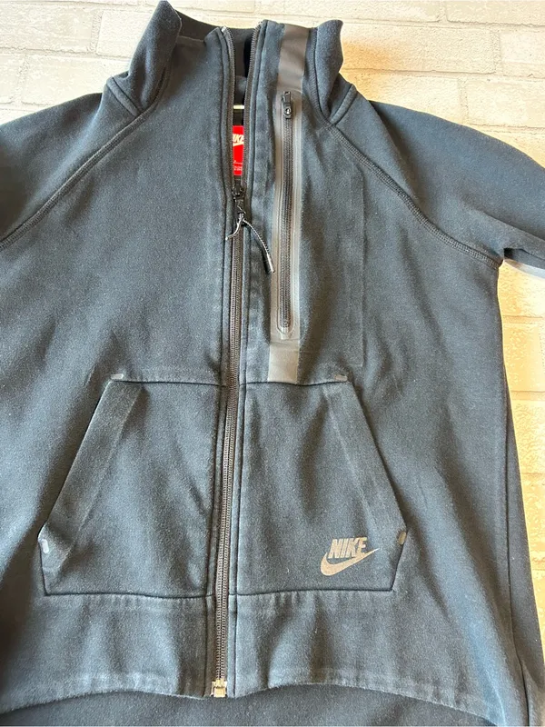 Nike Tech Fleece Moto Cape Women’s Full-Zip Jacket - Black Size Small - Image 4