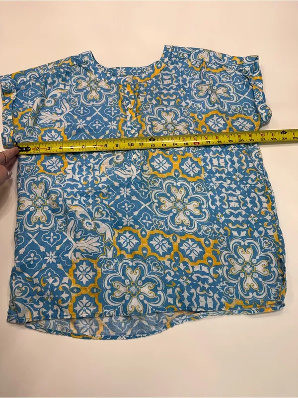 Ann Taylor Linen Blue Patterned Cap-Sleeve Blouse  Size Medium - Image 4