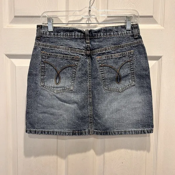 SO Womens Dark Wash Denim Mini Skirt Size 5 Y2K Blue Cotton Festival Indie Alt - Image 4