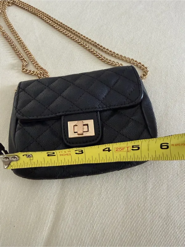 Black Quilted Chain-Shoulder Crossbody Bag - Image 3