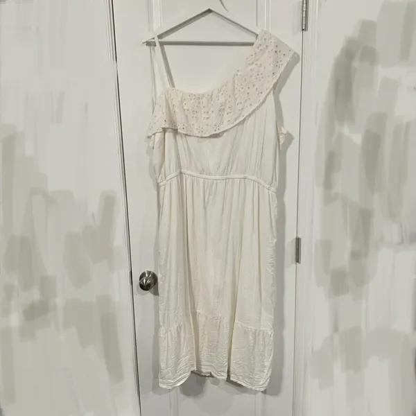 Old Navy XXL Dress One Shoulder Eyelet Lace Ruffle Tiered Midi Cream Coastal - Image 13
