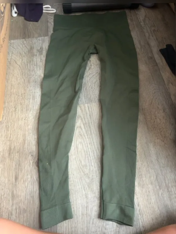 Set active green leggings size small - Image 2