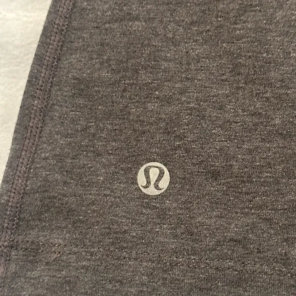 Lululemon tank top size 8 - Image 3