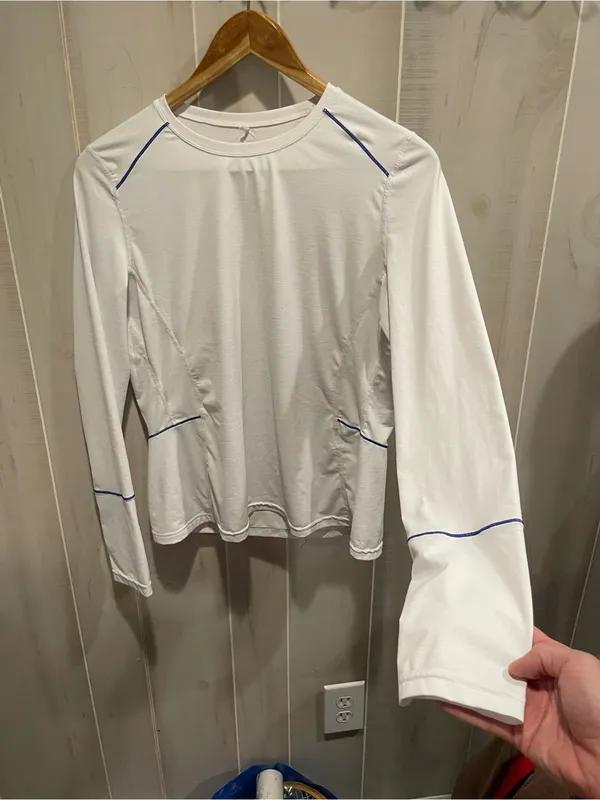 Cute creamy vanilla Prana stretch long sleeve outdoor hike yoga top mini pocket - Image 2