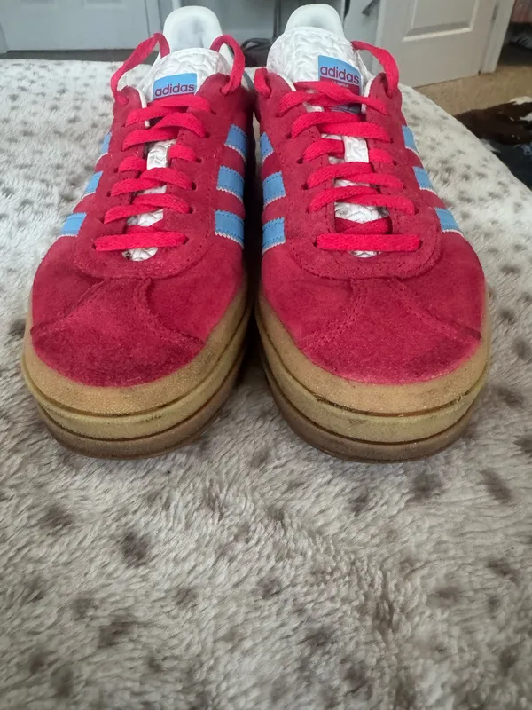 Adidas Women’s Gazelle Sneakers red - Image 4