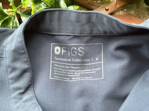 FIGS Blue Technical Collection Scrub Top size Small  - Image 3