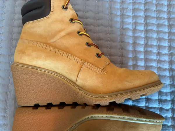 Timberland Women’s Wedge Boots - Image 4