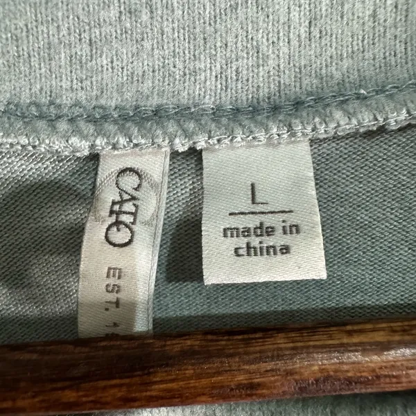 Cato Old Money Light Greenish Gray Knit‎ Top With Pearl Accents Size Large - Image 7