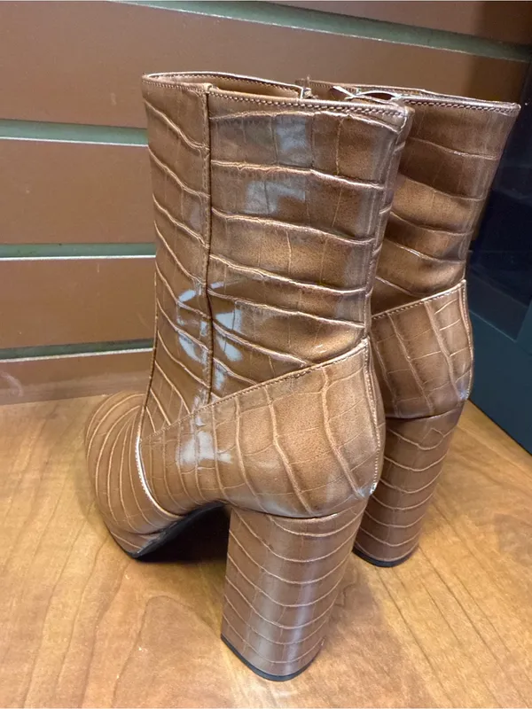 Forever 21 Croc-Embossed Platform Ankle Boots - Brown - Image 5