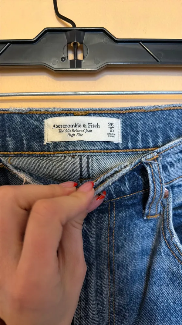 Abercrombie 90s Relaxed High-Rise Jeans - Image 2