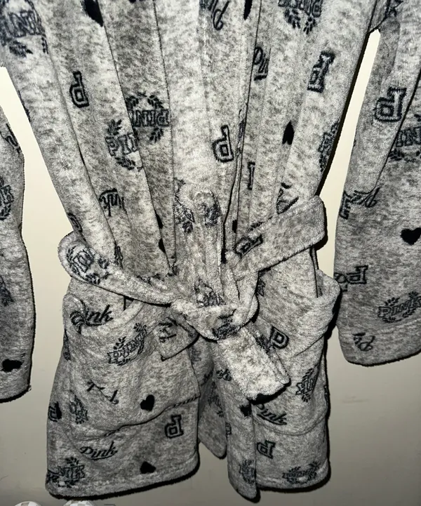 PINK Victoria’s Secret Vs Pink Robe - Image 5
