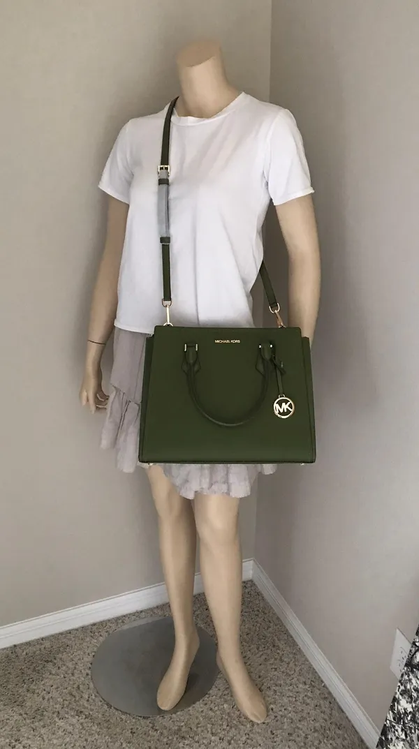 Michael Kors Purse - Image 9