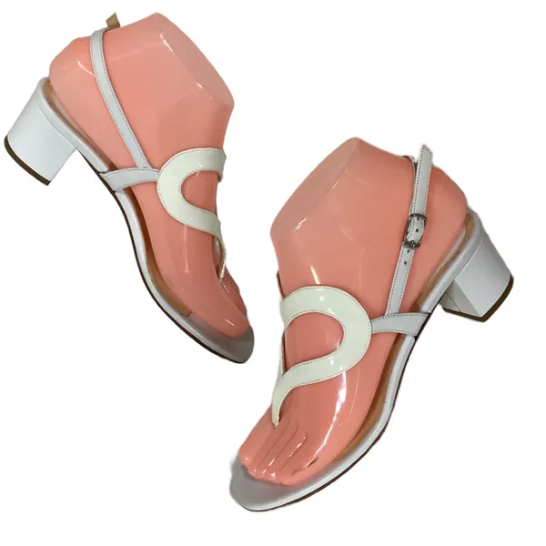 Martin Clay White Patent Leather Heart Theme Block Heel Sandals (36) - Image 7