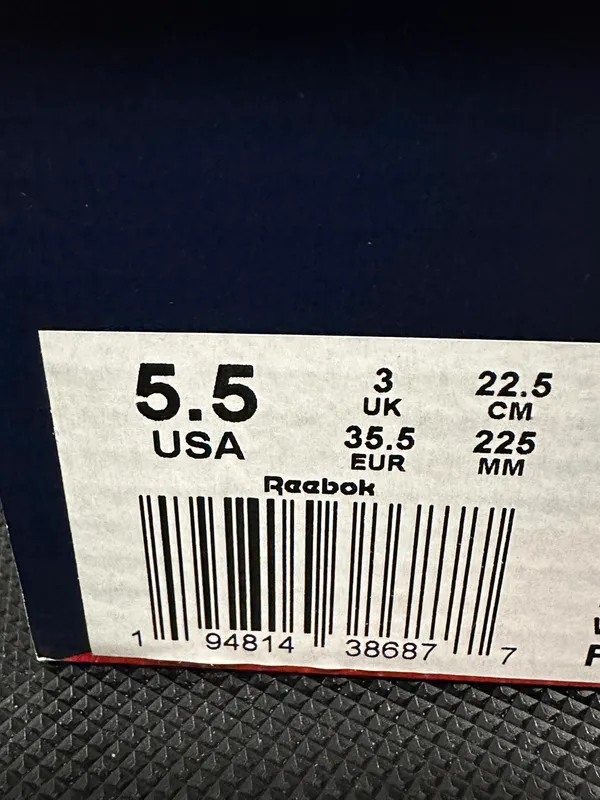 Sneakers - Image 3
