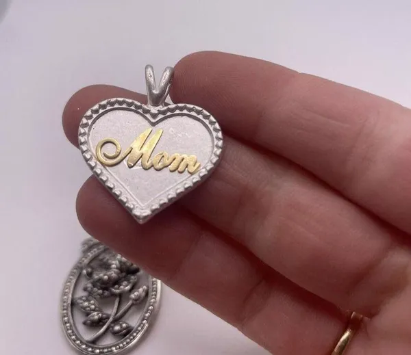 Lot Of 2Costume Pendants / Charms / Mom / I Love You Mom - Image 3
