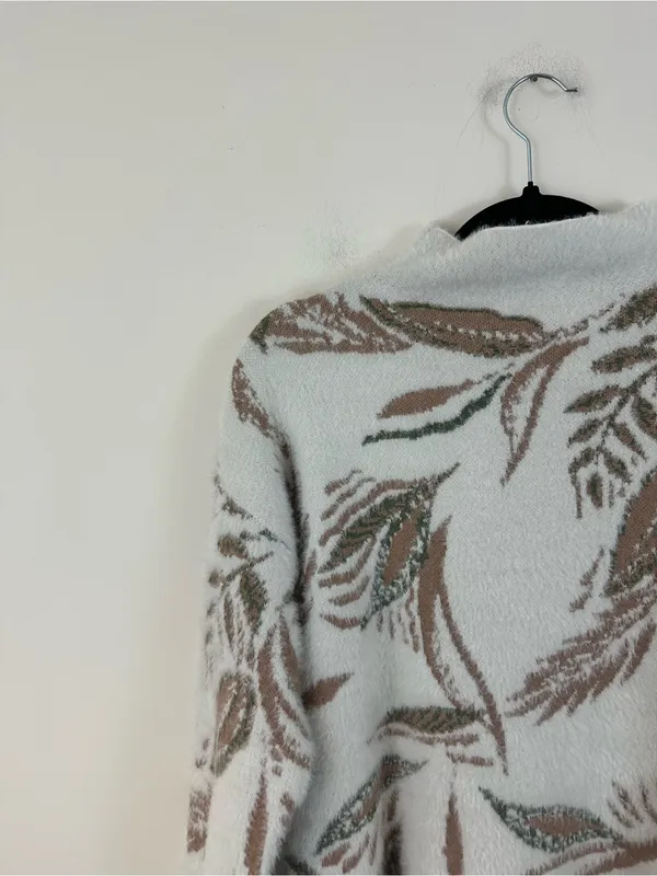 Tahari Cozy Leaf-Print Mock Neck Sweater Eyelash Knit Size Medium Women's - Image 2