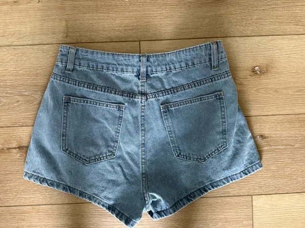 Casual Light Blue Denim Jean Shorts - High-Rise Summer Staple - Image 2