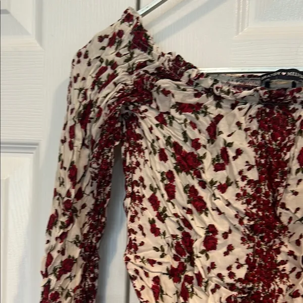Brandy Melville Red Ruched Off-Shoulder Blouse - Image 3