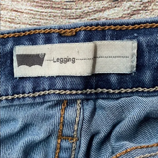 Patenteo Size 4 women’s jeans - Image 3