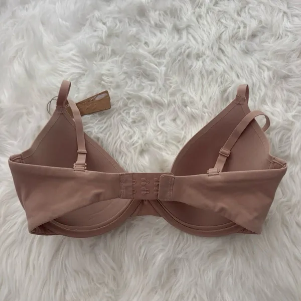 Skims Fits Everybody Scoop Plunge Bra Mica 32DD - Image 4