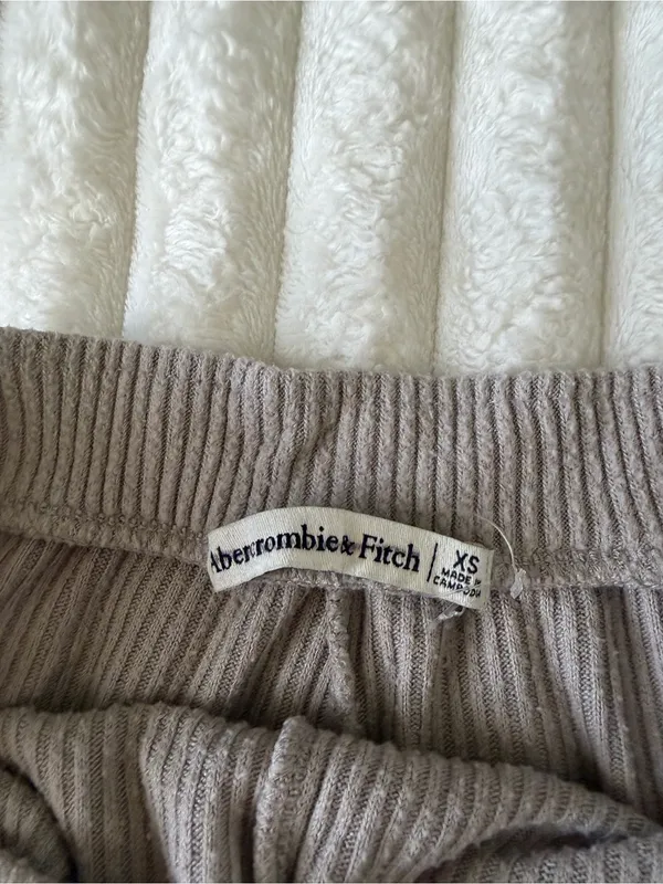 Abercrombie & Fitch Lounge Shorts - Image 4