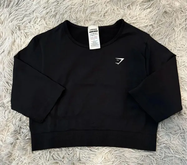 Gymshark Cropped Top - Image 3