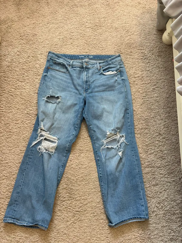 Old navy high rise OG loose ripped jeans - Image 2