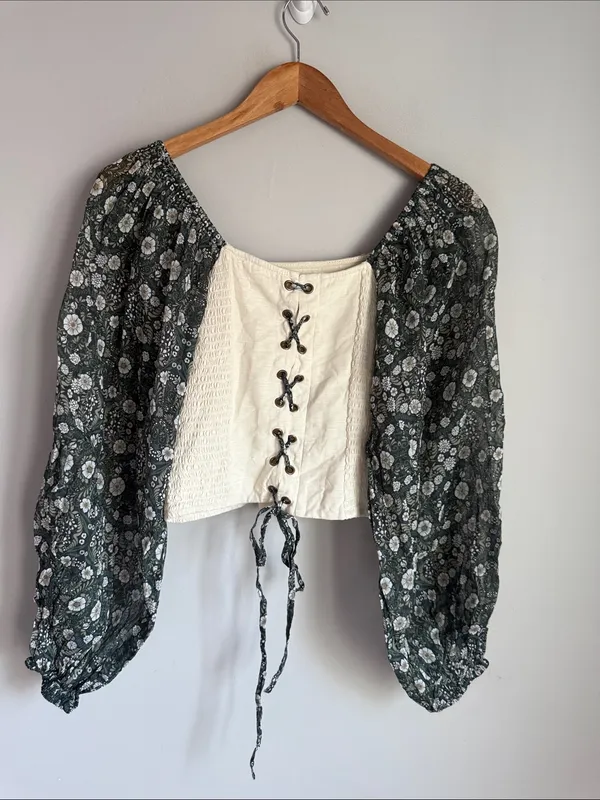 Anthropologie Forever That girl Smocked Balloon-Sleeve Top Small - Image 4